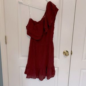 Mossimo women’s dress, one shoulder. Like new! XS